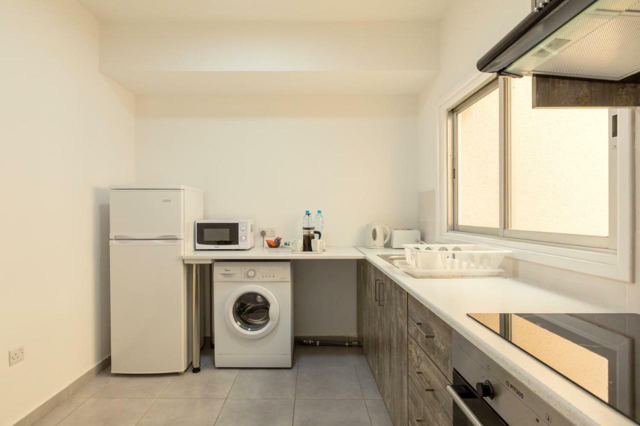 Savvas City Centre Flat Larnaca Bagian luar foto